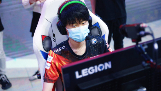 亚的年轻才 亚的年轻才